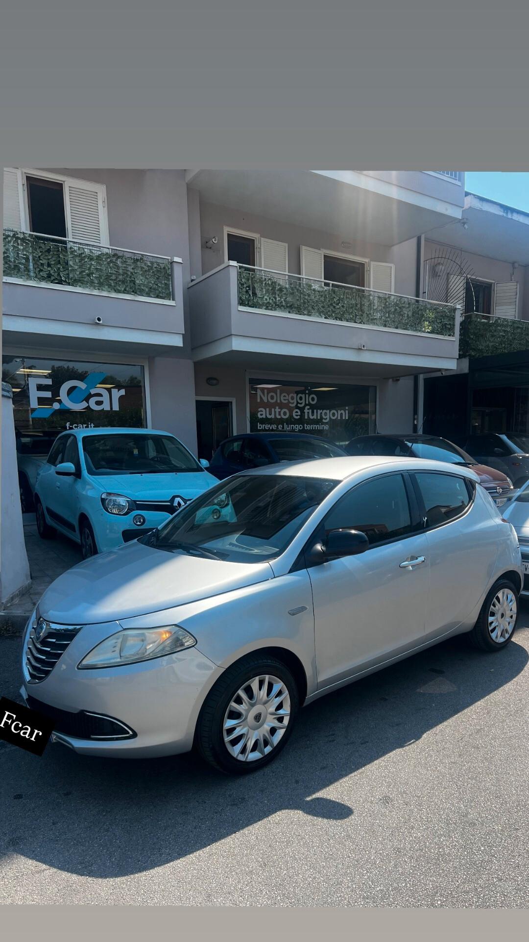 Lancia Ypsilon 1.2 69 CV 5 porte S&S Gold NEOPATENTATI