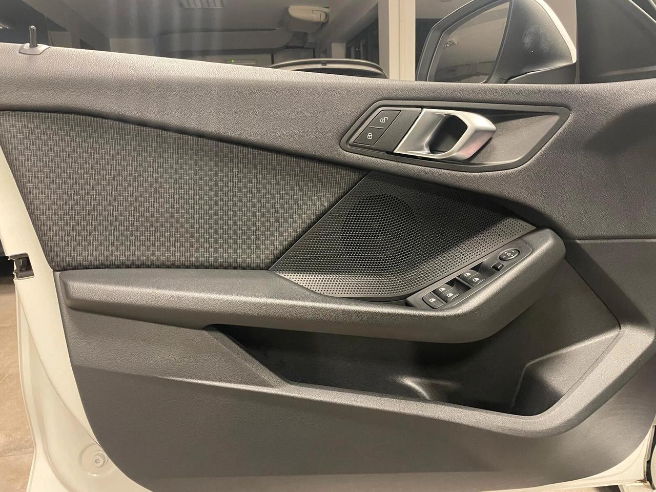 Bmw 118 118i luxury full led OK NEOPATENTATI