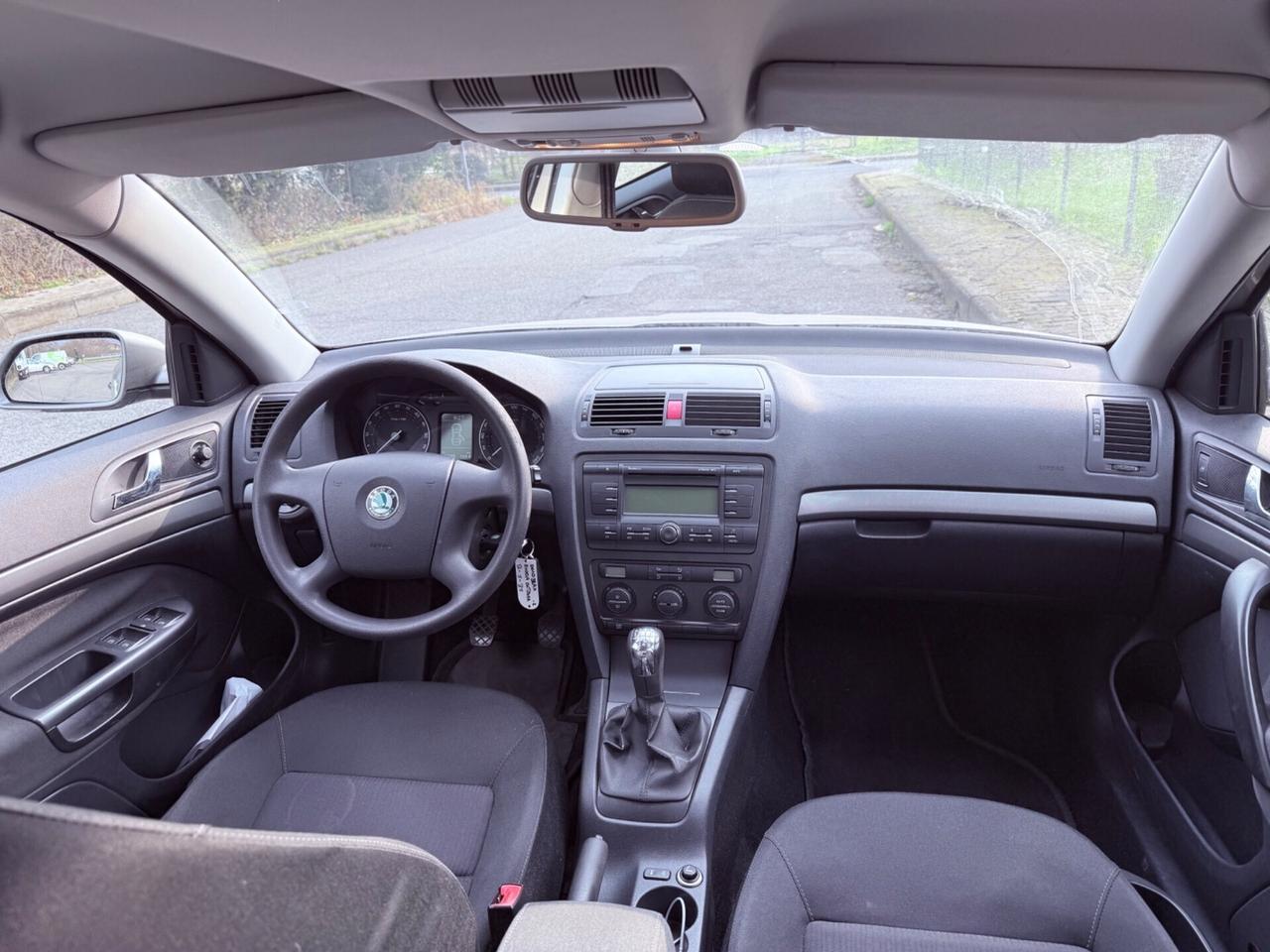 Skoda Octavia 2.0TDI- UNICO PROPRIETARIOOOO!!