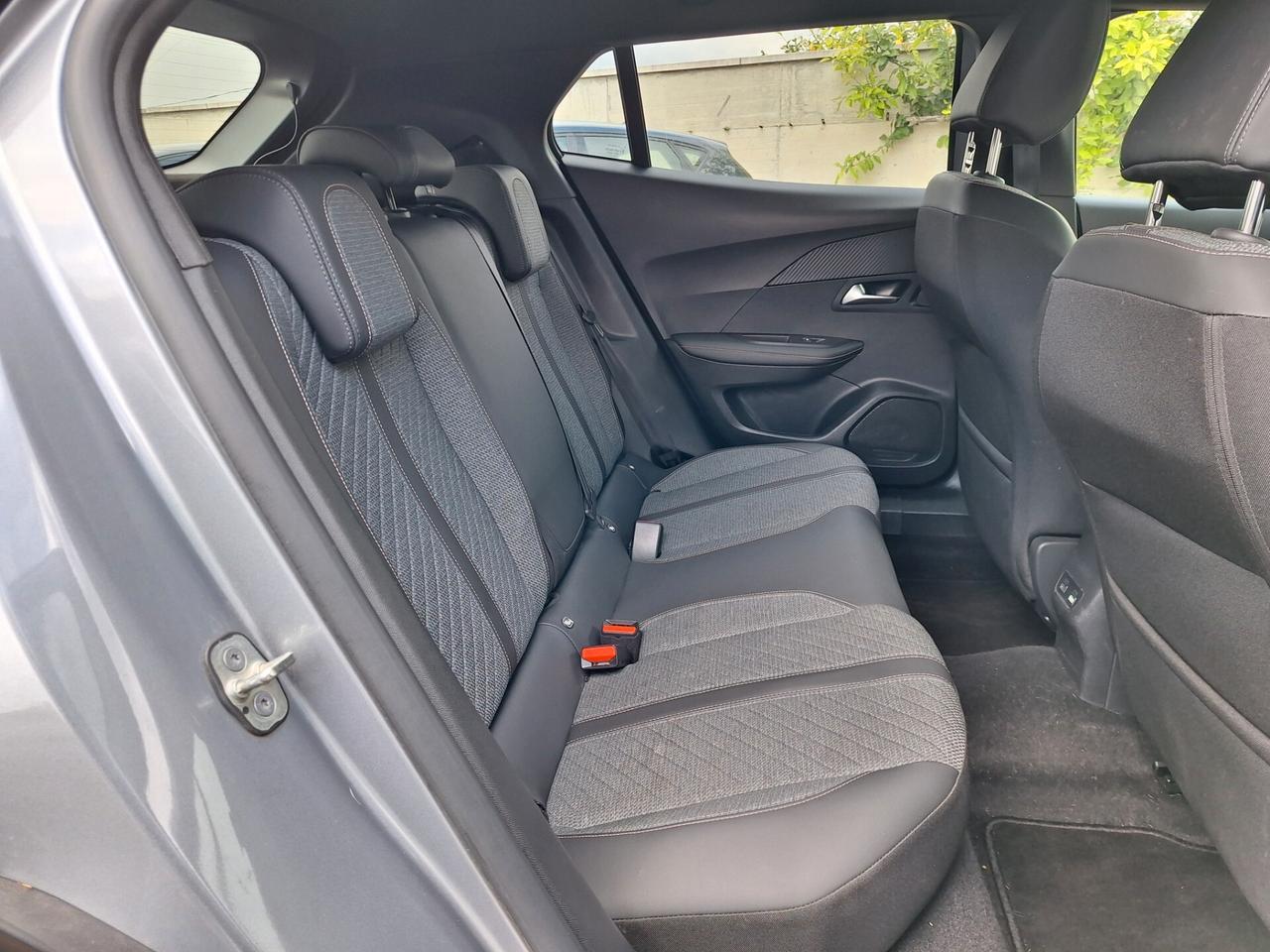Peugeot 2008 ALLURE 1.5 HDi 130 S&S EAT8 - 10/2023