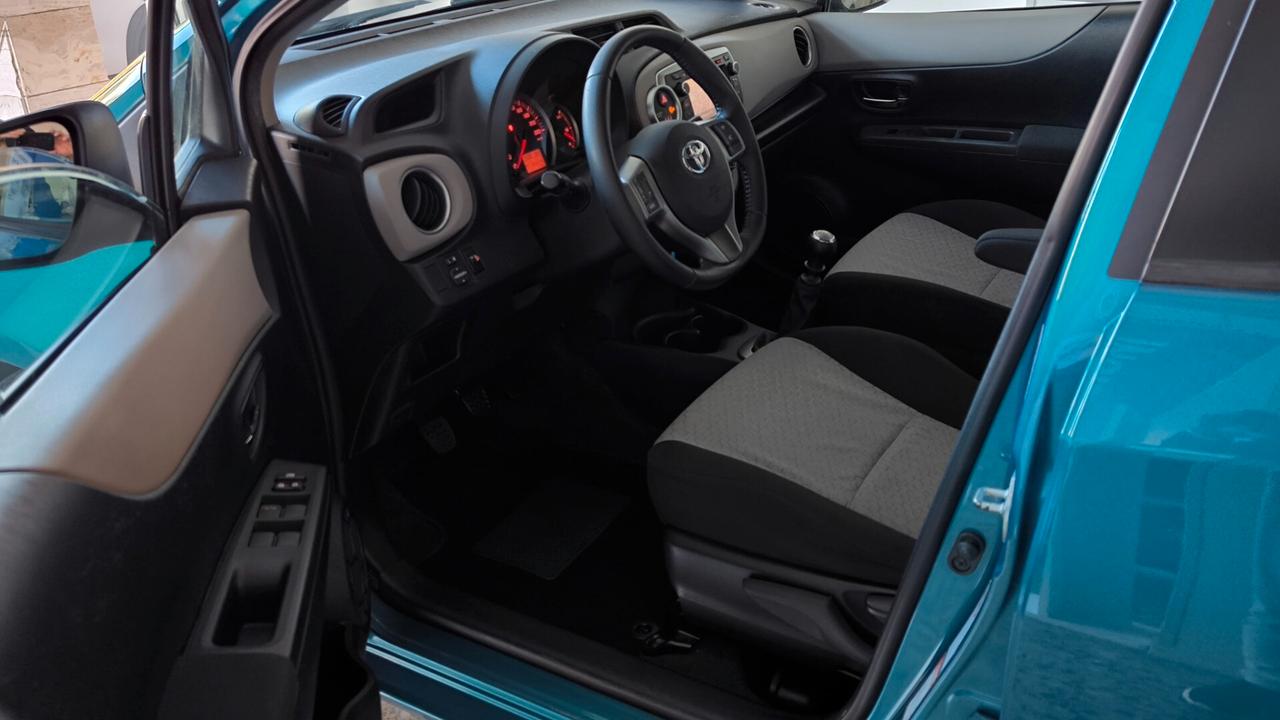 Toyota Yaris 1.4 D-4D 5 porte Lounge