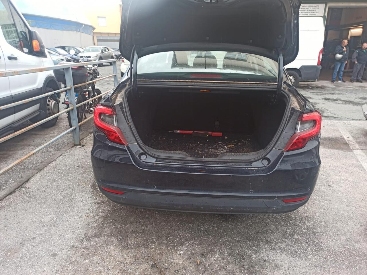 Fiat Tipo 1.6 Lounge-2016