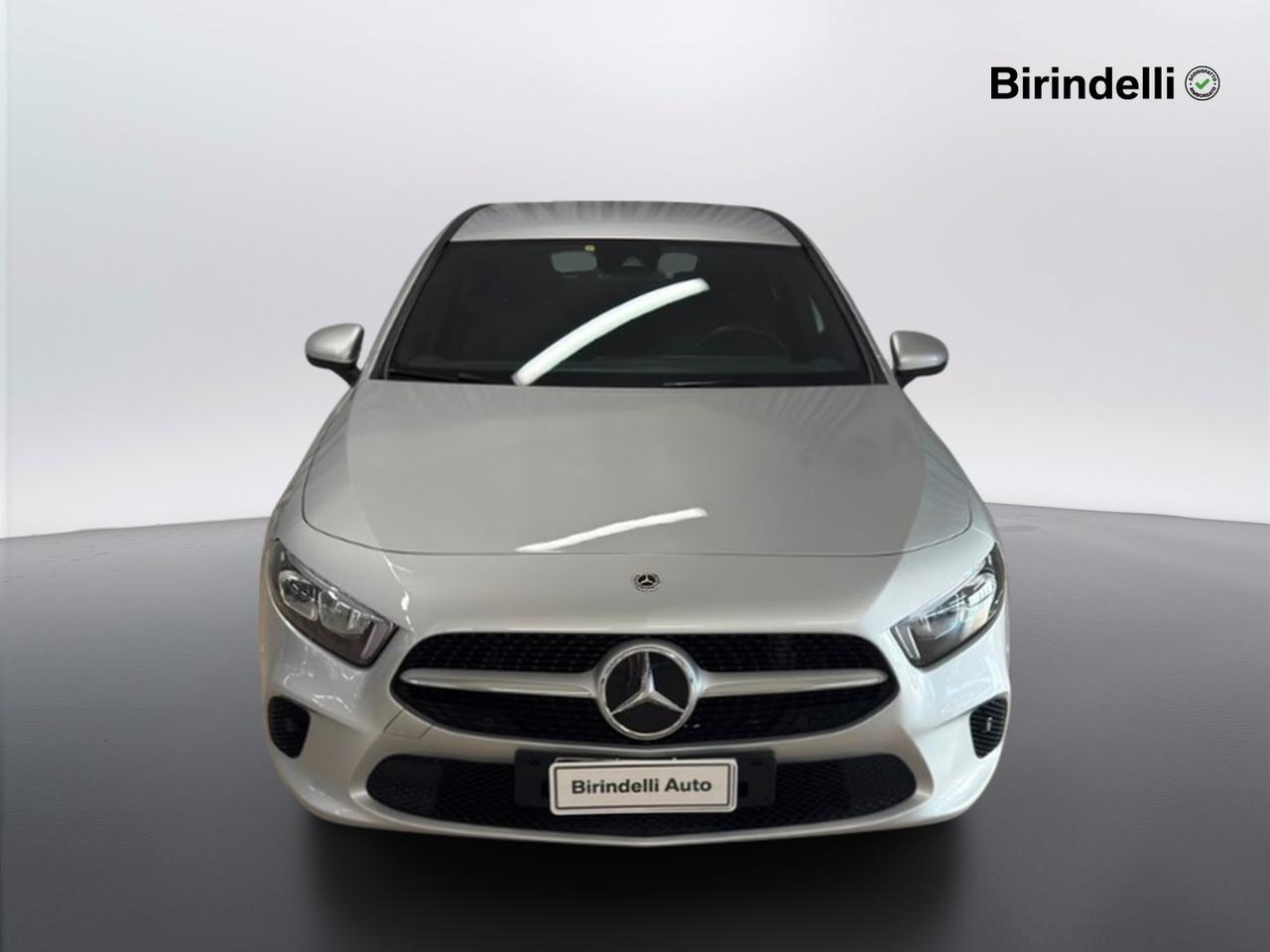 Mercedes-Benz Classe A (W177) - A 180 Automatic Business