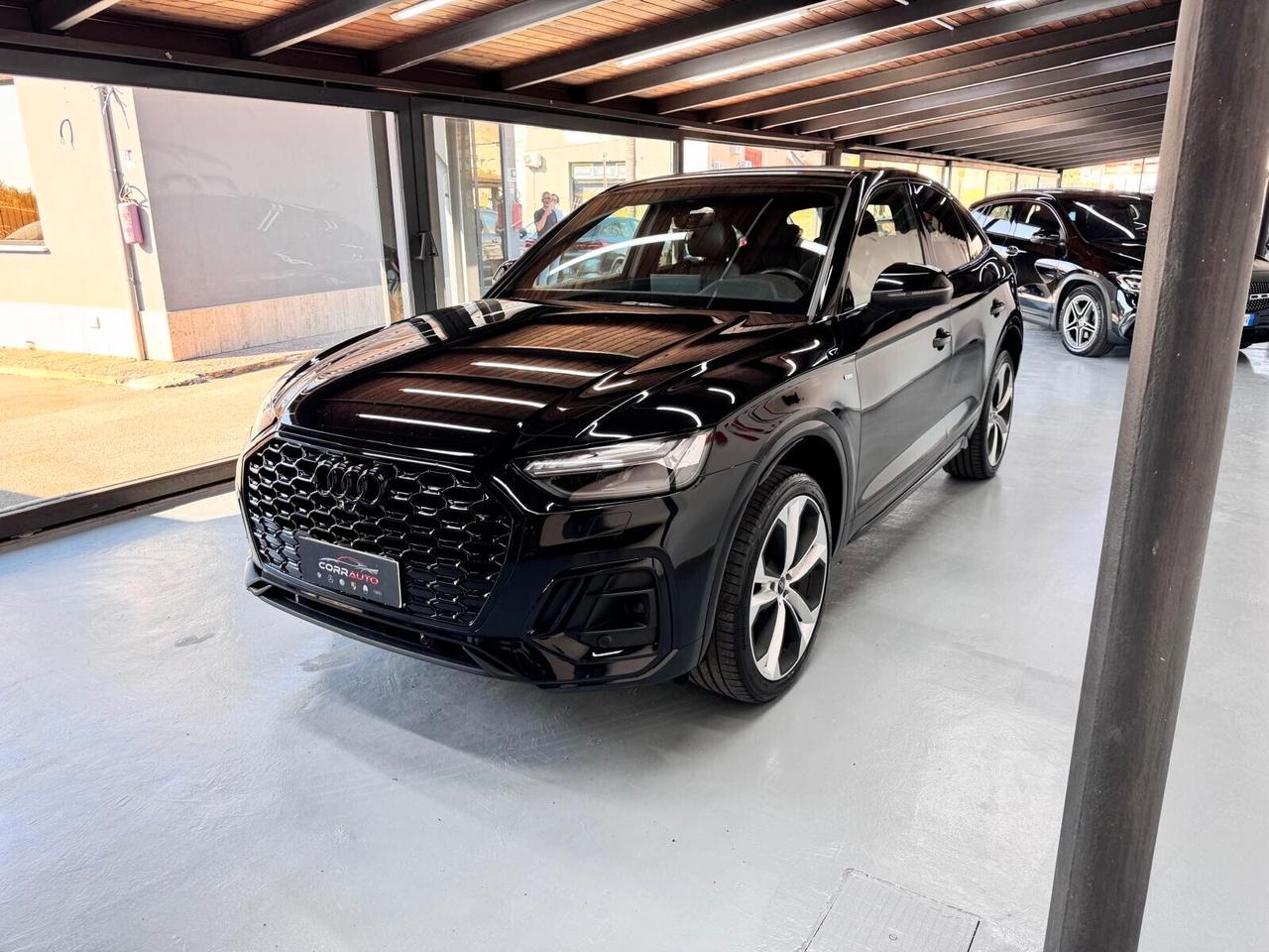 Audi Q5 Sportback 40 2.0 tdi mhev 12V Identity Black quattro S line