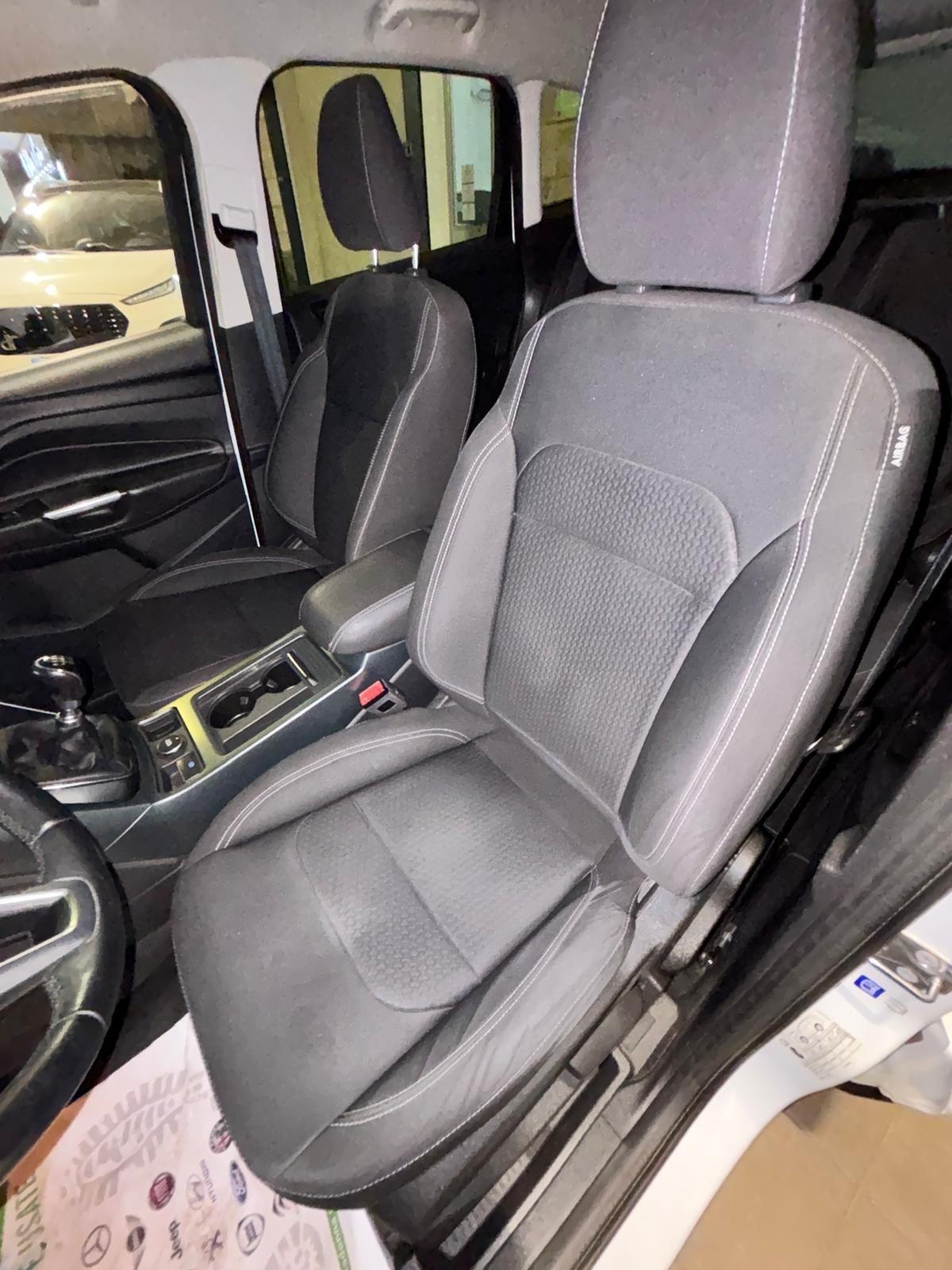 Ford Kuga 1.5 TDCI 120 CV S&S 2WD Titanium