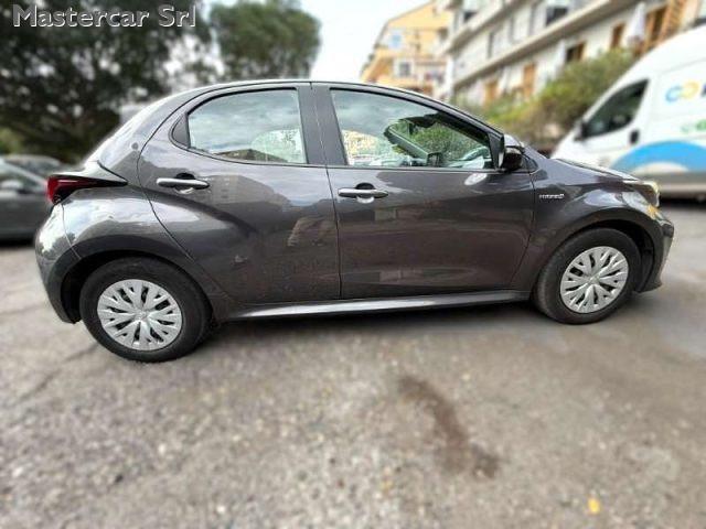 TOYOTA Yaris Yaris 1.5h Active Navi - Neopatentati Ok - GE354SX