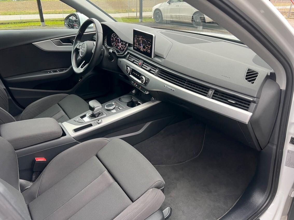 Audi A4 40 2.0 tdi Sport S-Line quattro 190cv s-tronic