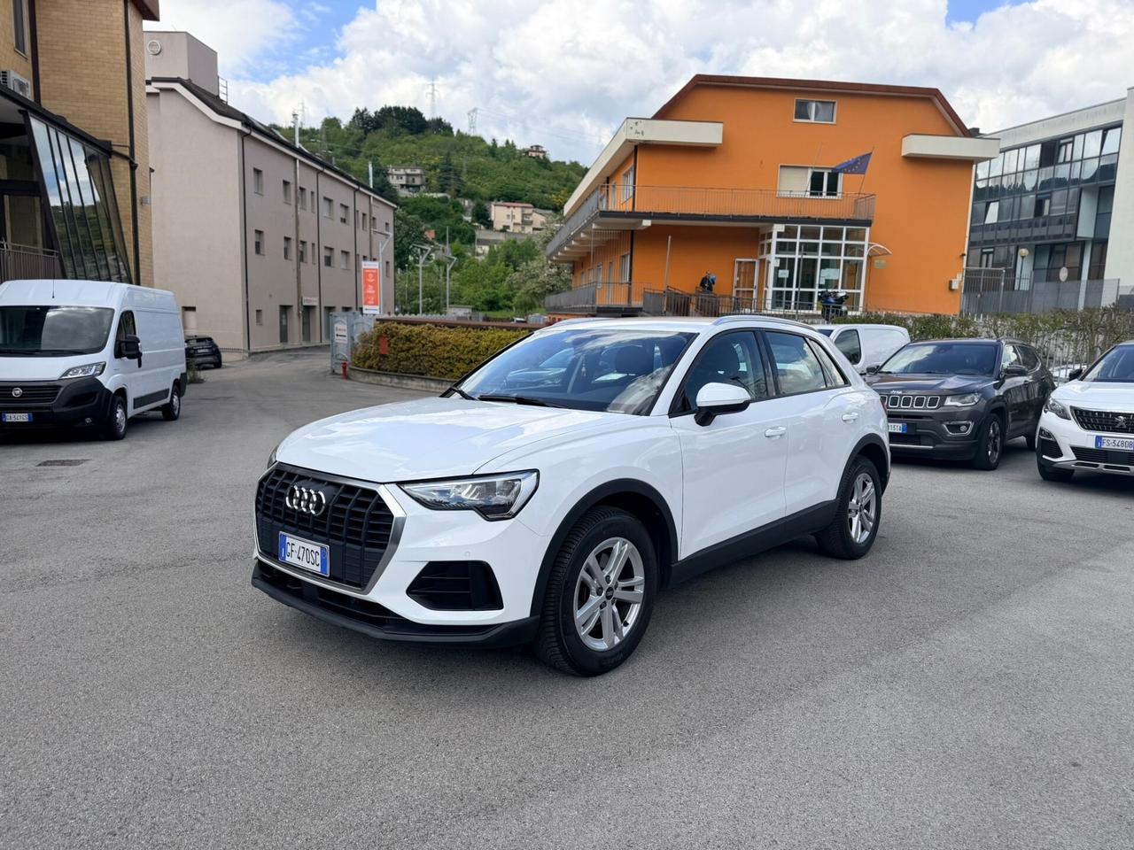 AUDI Q3 35 TDI S TRONIC BUSINESS