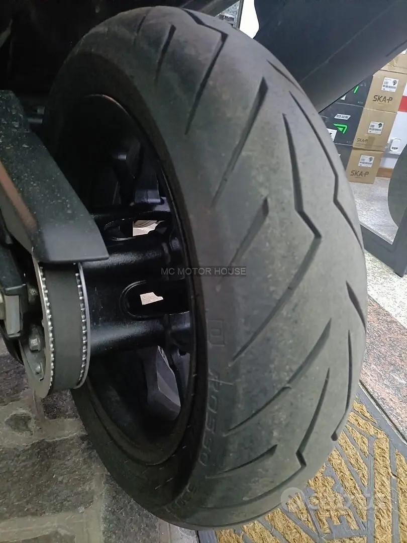 Yamaha tmax 560 techmax+0maggi0 casco+rate+permute