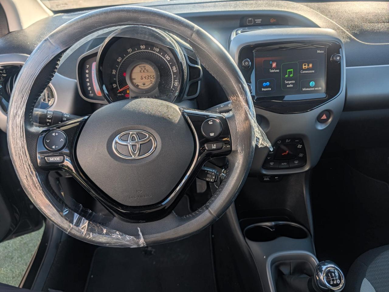 Toyota Aygo Connect 1.0 VVT-i 72 CV 5 porte x-play CAMERA+NAVI