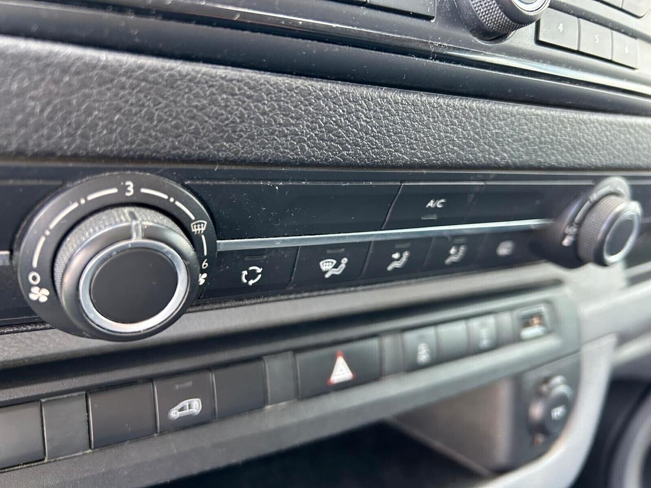 Peugeot Expert PREMIUM BlueHDi 100 PL-TN LONG SPOTICAR