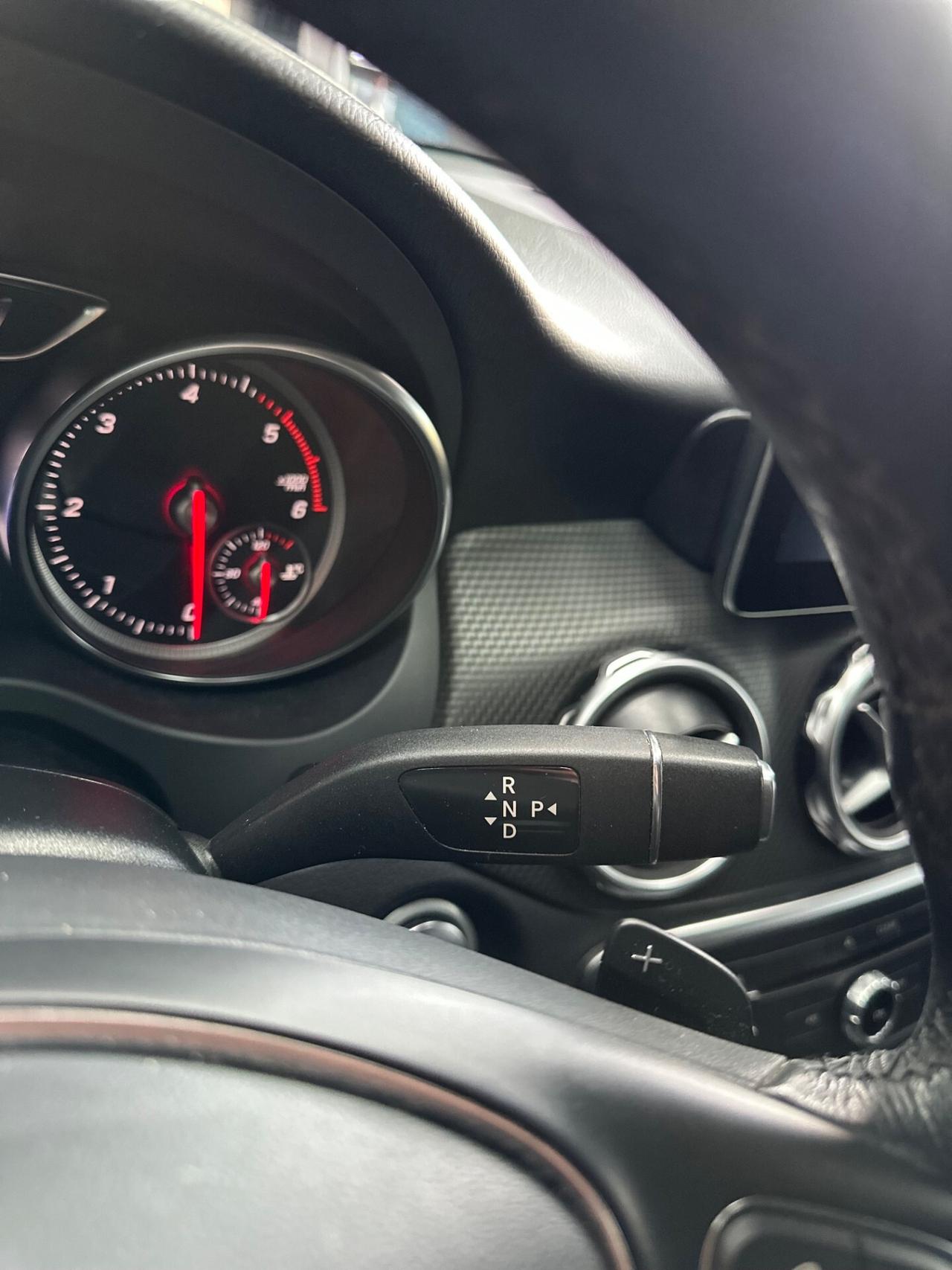 Mercedes-benz GLA 200 d Automatic Premium