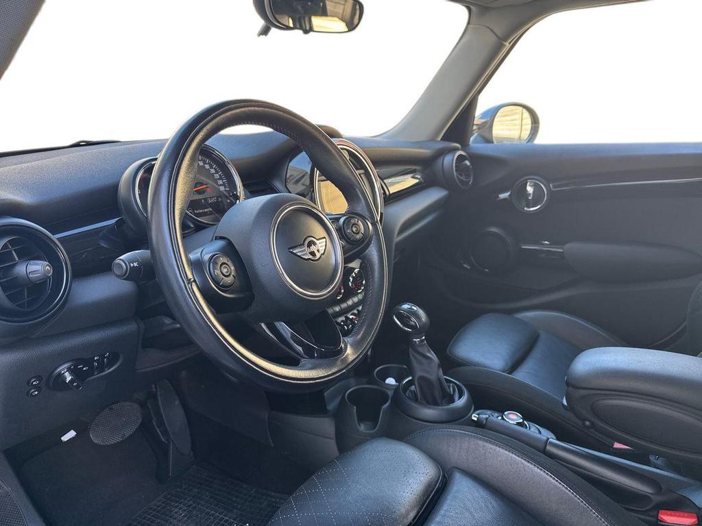 Mini Cooper D 1.5 D Cooper D Business Auto