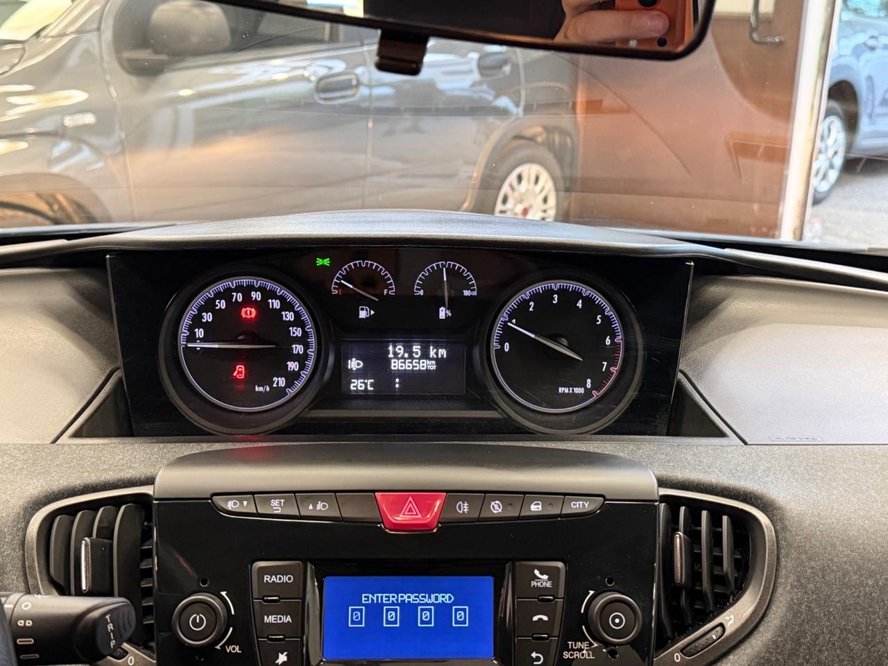 Lancia Ypsilon 1.0 FireFly 5 porte S&S Hybrid Silver