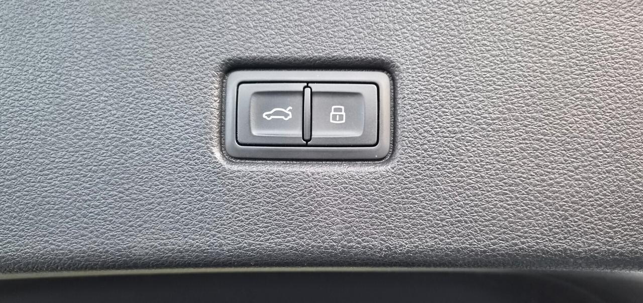 Audi Q5 SPORTBACK 55 TFSI E QUATTRO S TRONIC LINE PLUS (270 KW)