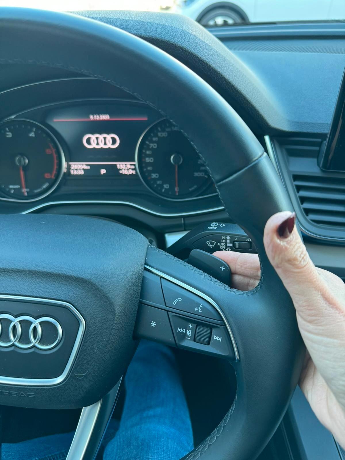 Audi Q5 30 TDI S tronic Business Sport