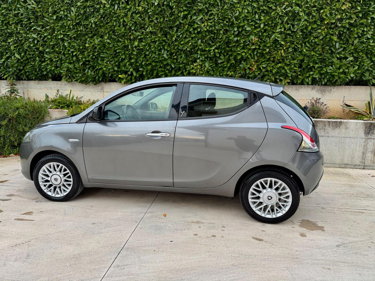 Lancia Ypsilon 1.2 Benzina 70 CV Gold (Euro 6)