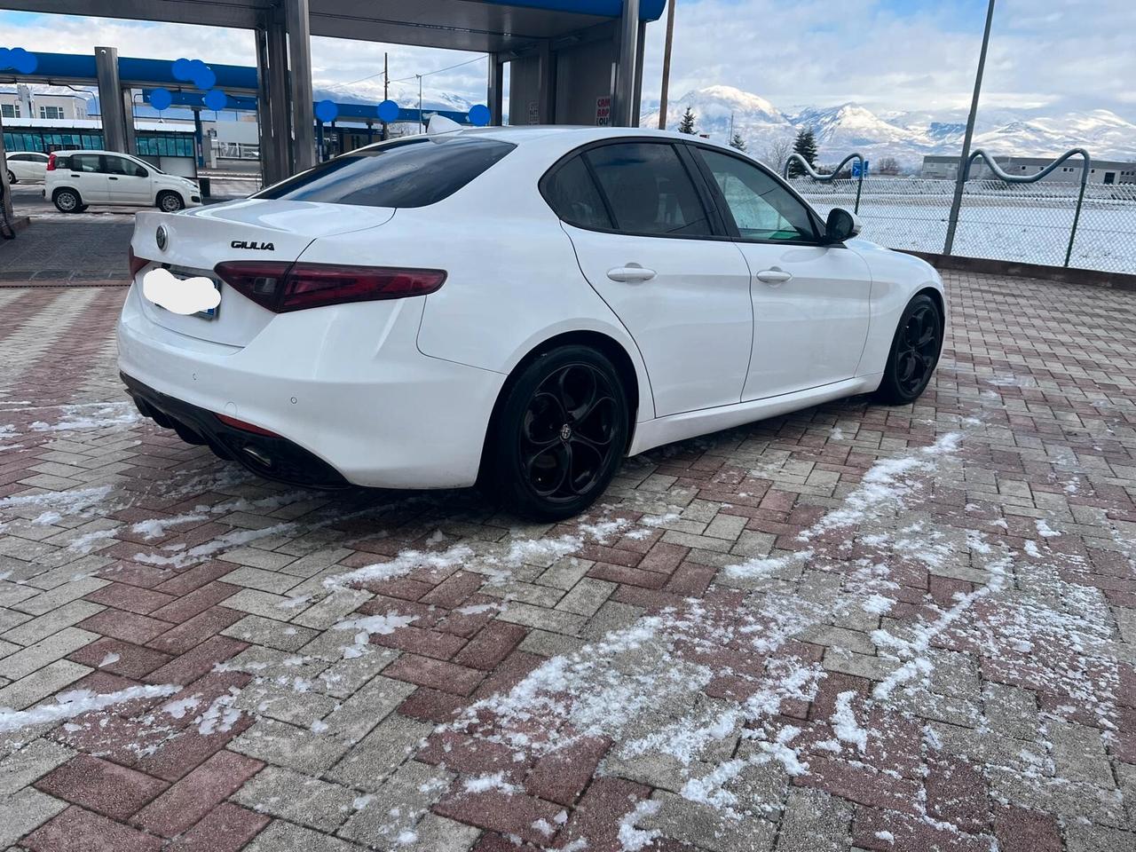 Alfa Romeo Giulia 2.2 Turbodiesel 180 CV Business Sport