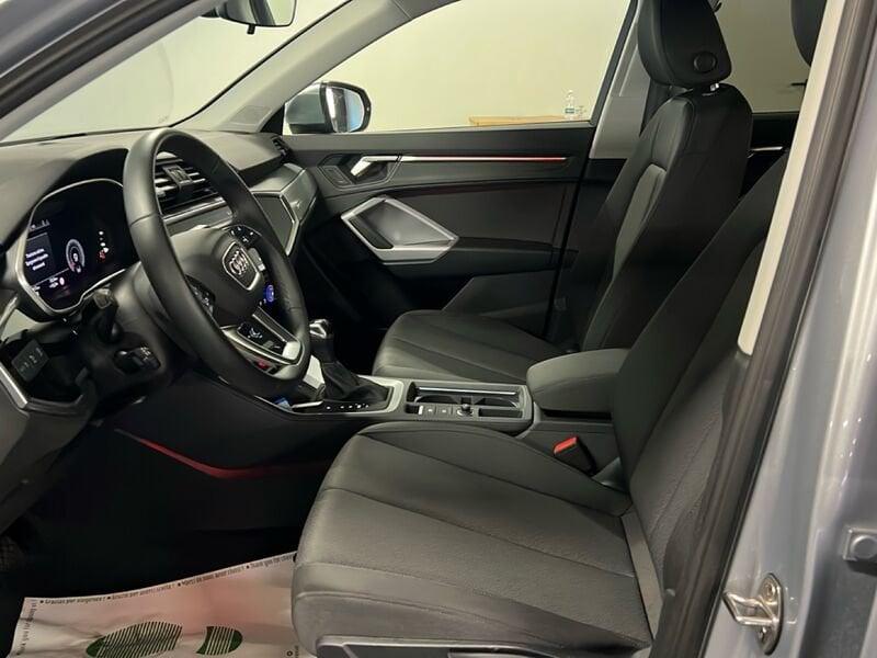 Audi Q3 Q3 35 2.0 tdi Identity Black s-tronic