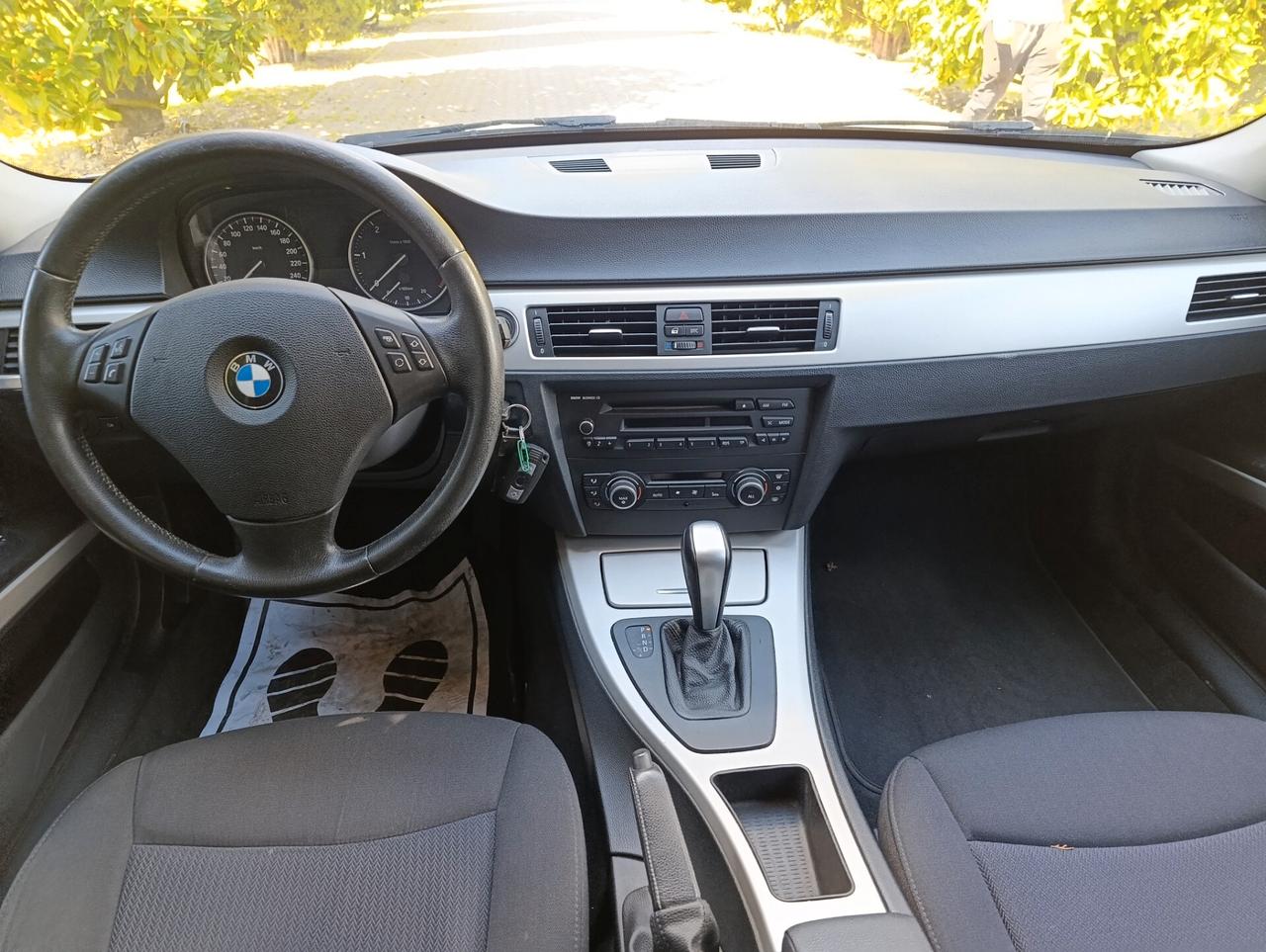 Bmw 318d 2.0 143cv automatica #GM