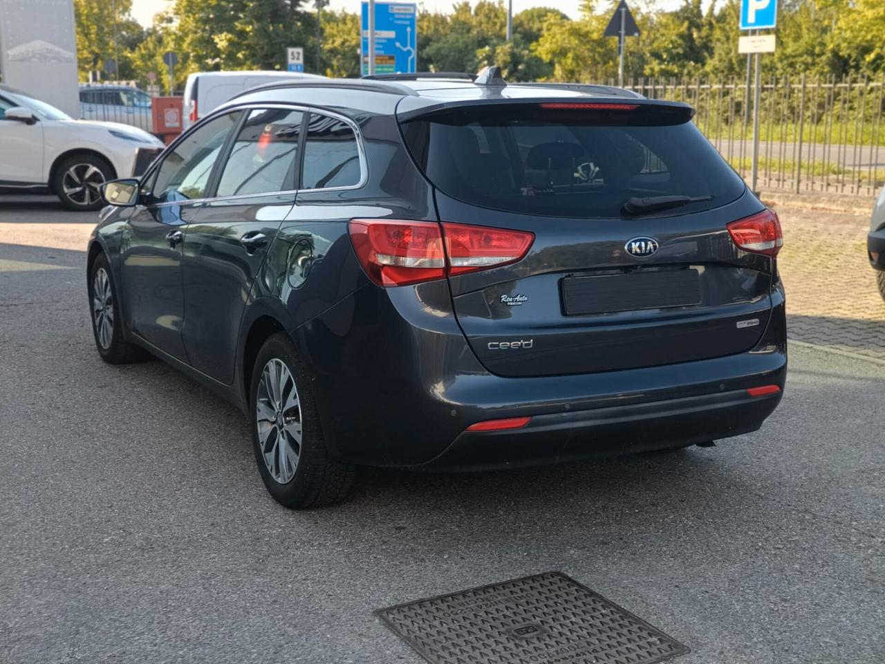 Kia Ceed cee'd 1.6 CRDi 136 CV DCT SW EcoDynamics Business Class