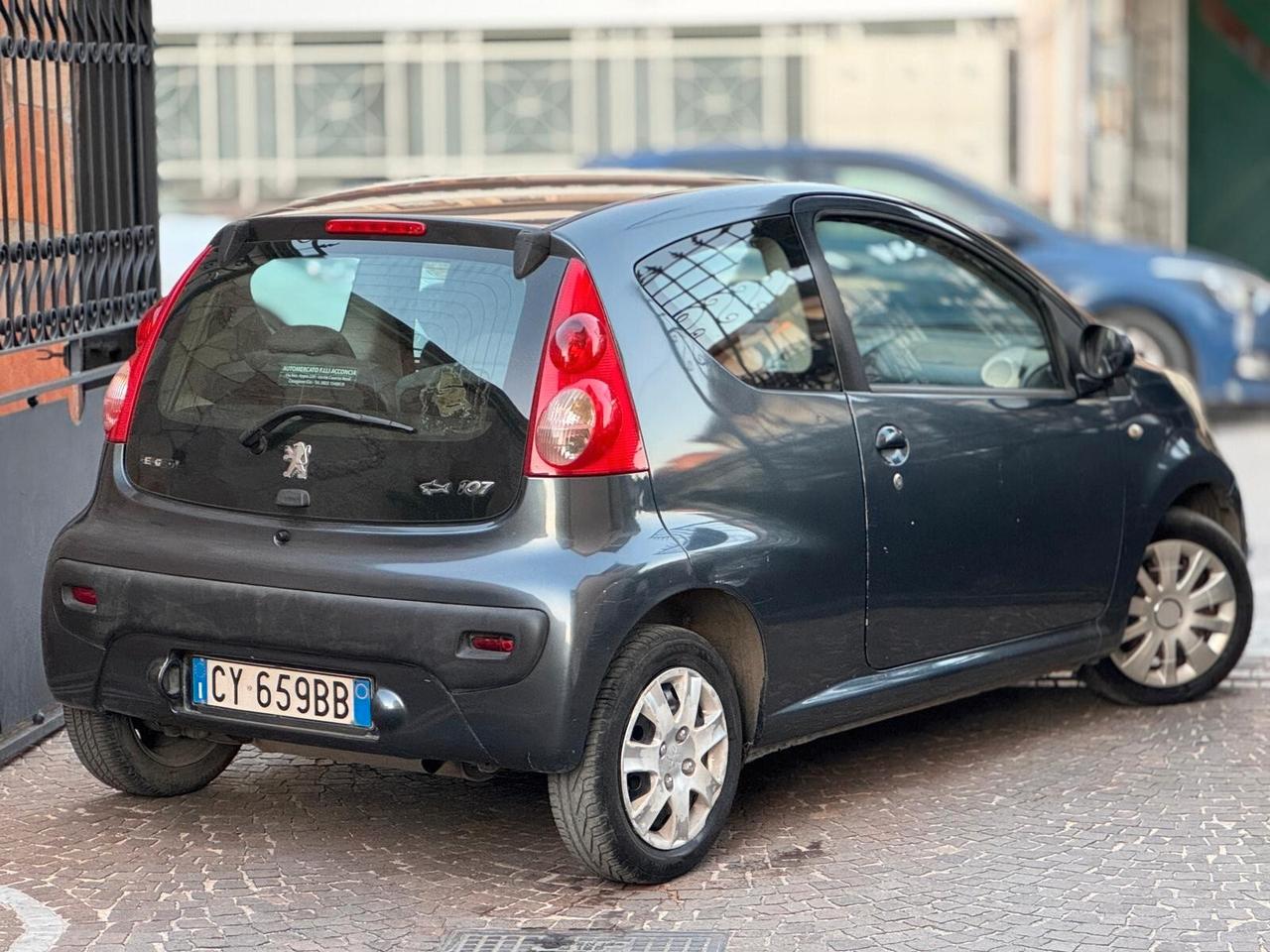 Peugeot 107 1.0 68CV 3p. Plaisir