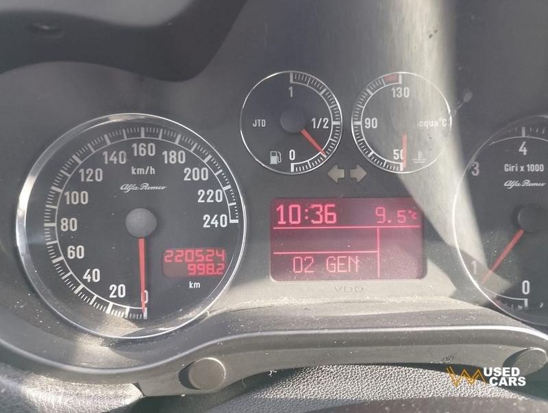 Alfa Romeo 147 147 5p 1.9 jtd Distinctive 120cv