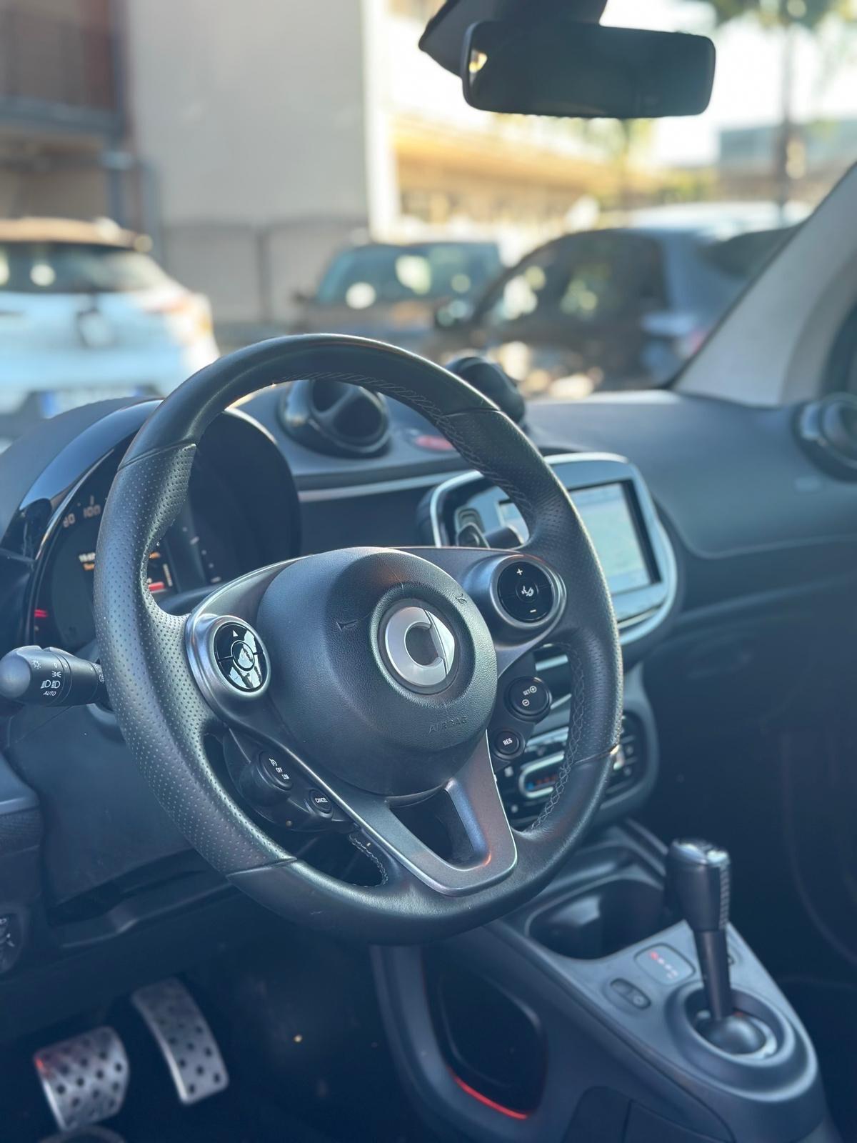 Smart ForTwo BRABUS 0.9 Turbo twinamic cabrio 15th anniversary