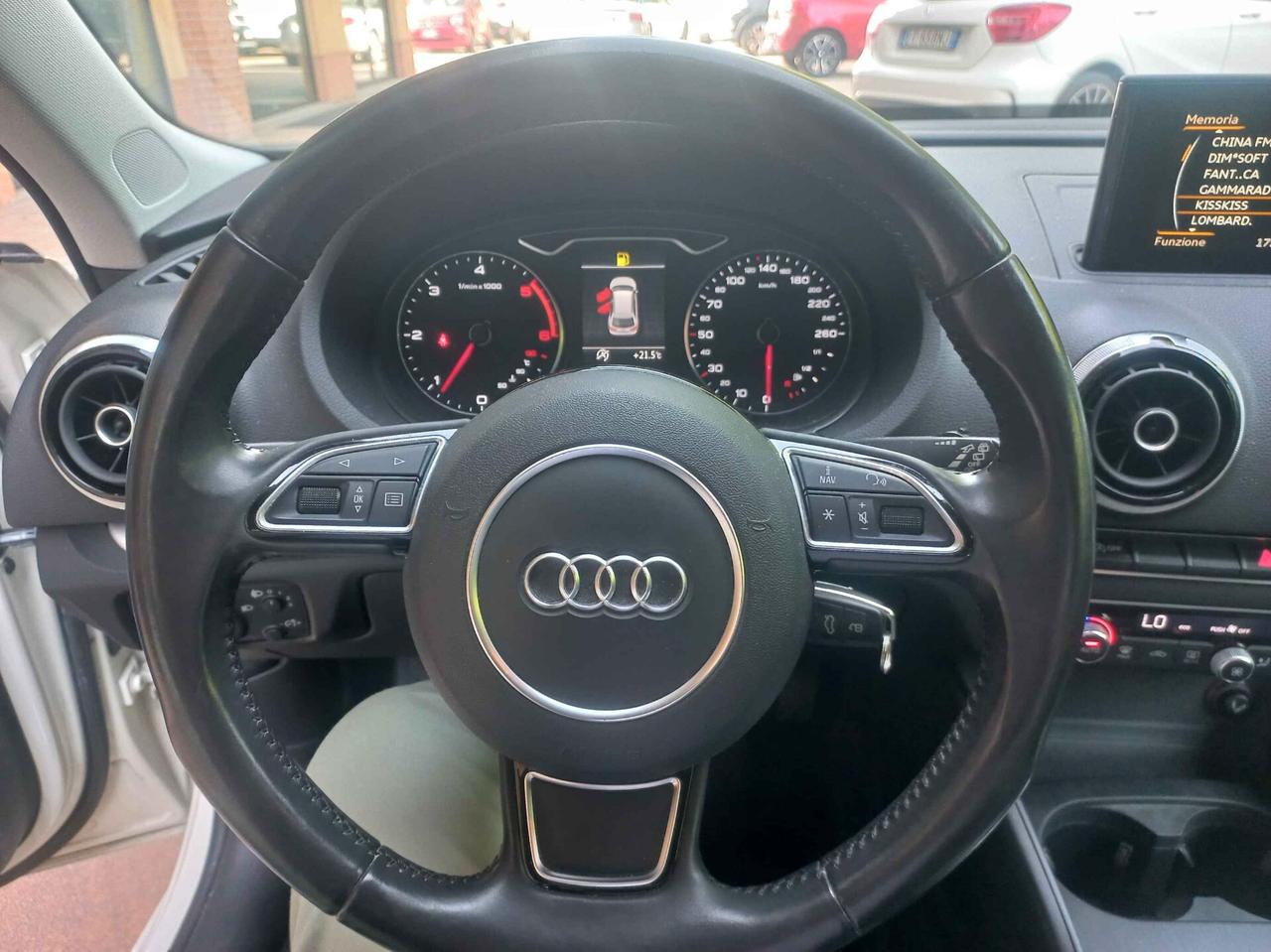Audi A3 SPB 1.6 TDI Business S-LINE