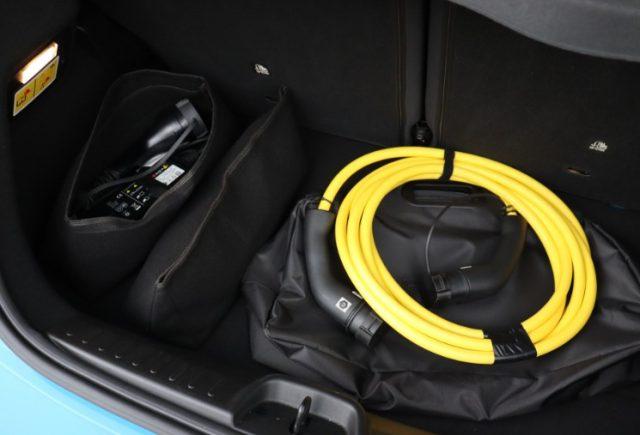 ABARTH 500e Scorpionissima JBL Premium Tetto Panoramico