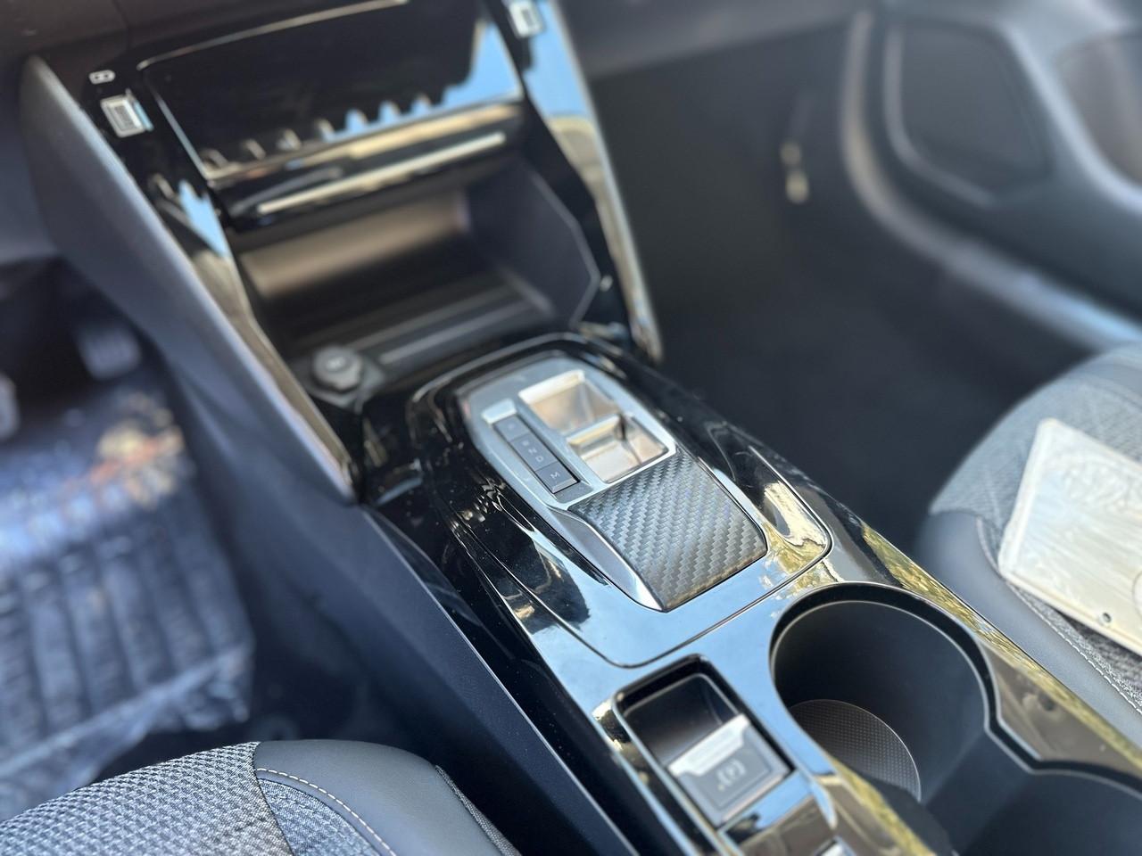 PEUGEOT 208 II 2023 - 208 1.2 hybrid Allure 110cv e-dcs 6