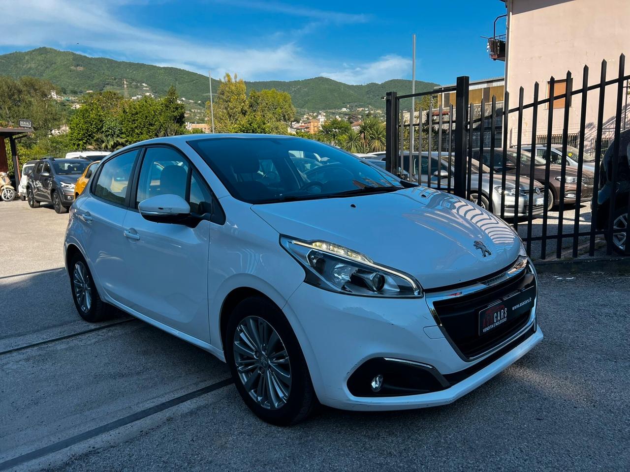 Peugeot 208 BlueHDi 75 5 porte Allure