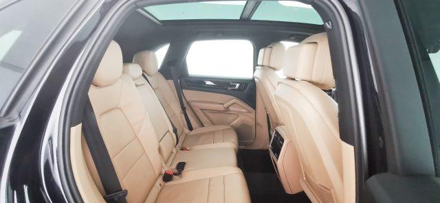 PORSCHE Cayenne 3.0 V6