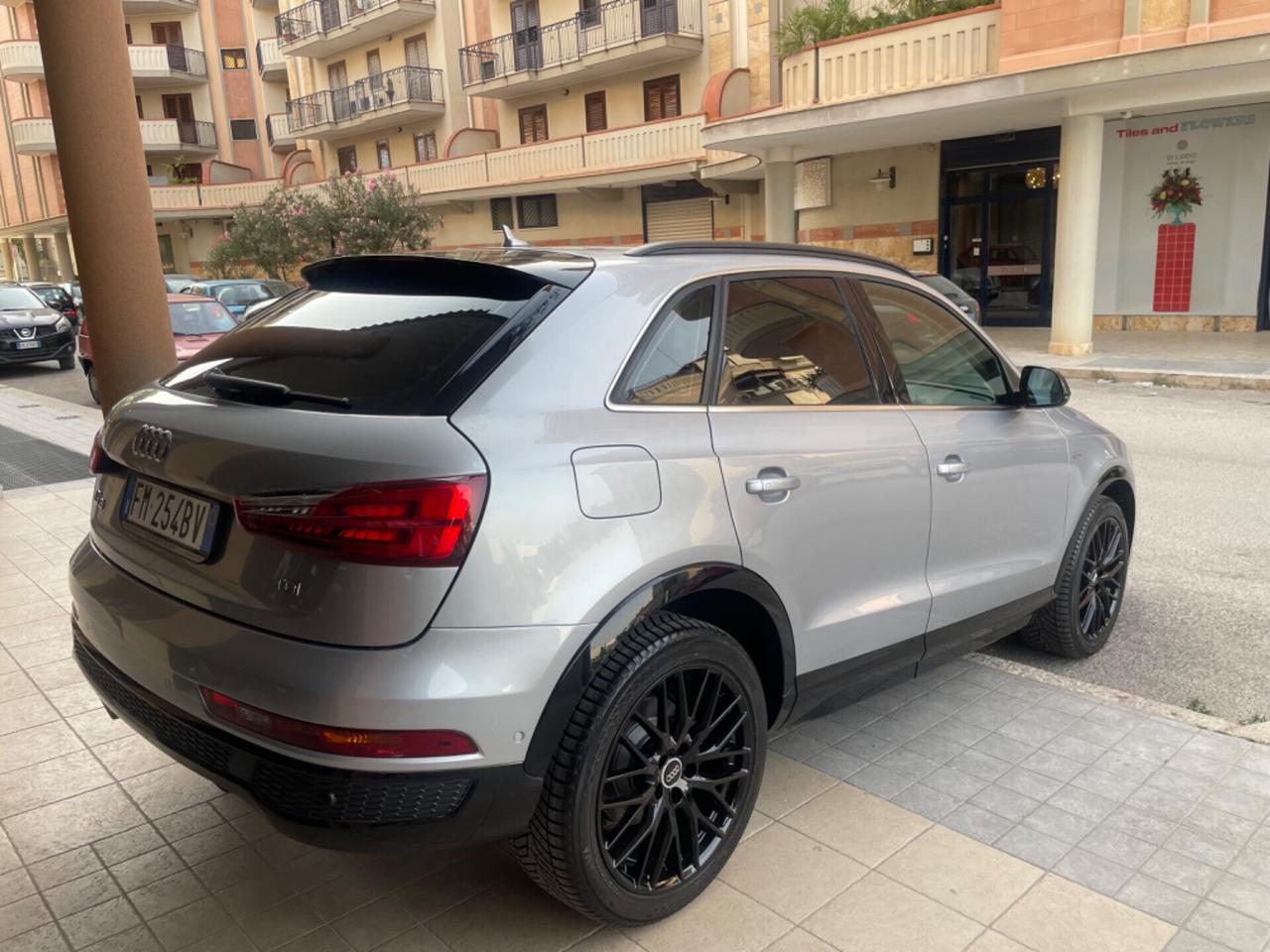 Audi Q3 2.0 TDI 150 CV SLINE COMPETITION TETTO NAVY PELLE XENO BOSE 19'