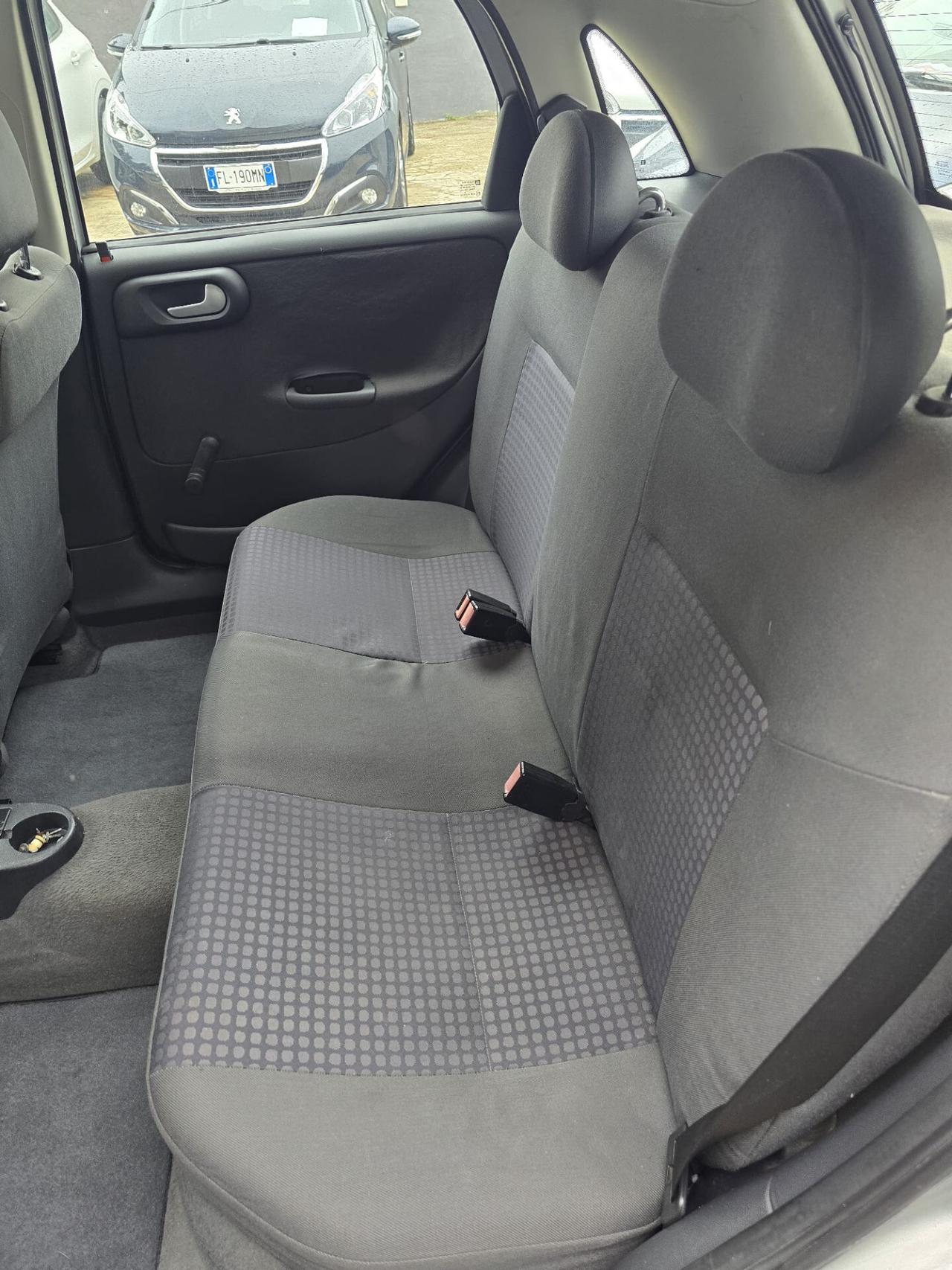 Opel Corsa 1.2i 16V cat 5 porte Club
