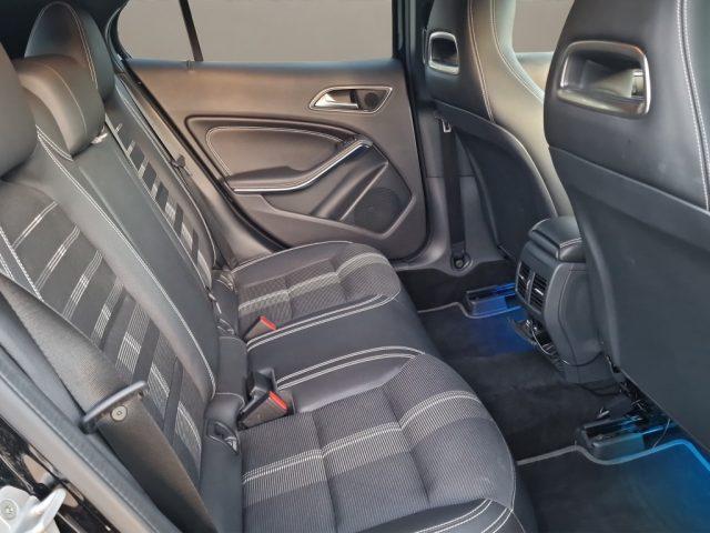 MERCEDES-BENZ GLA 200 d Automatic 4Matic Sport