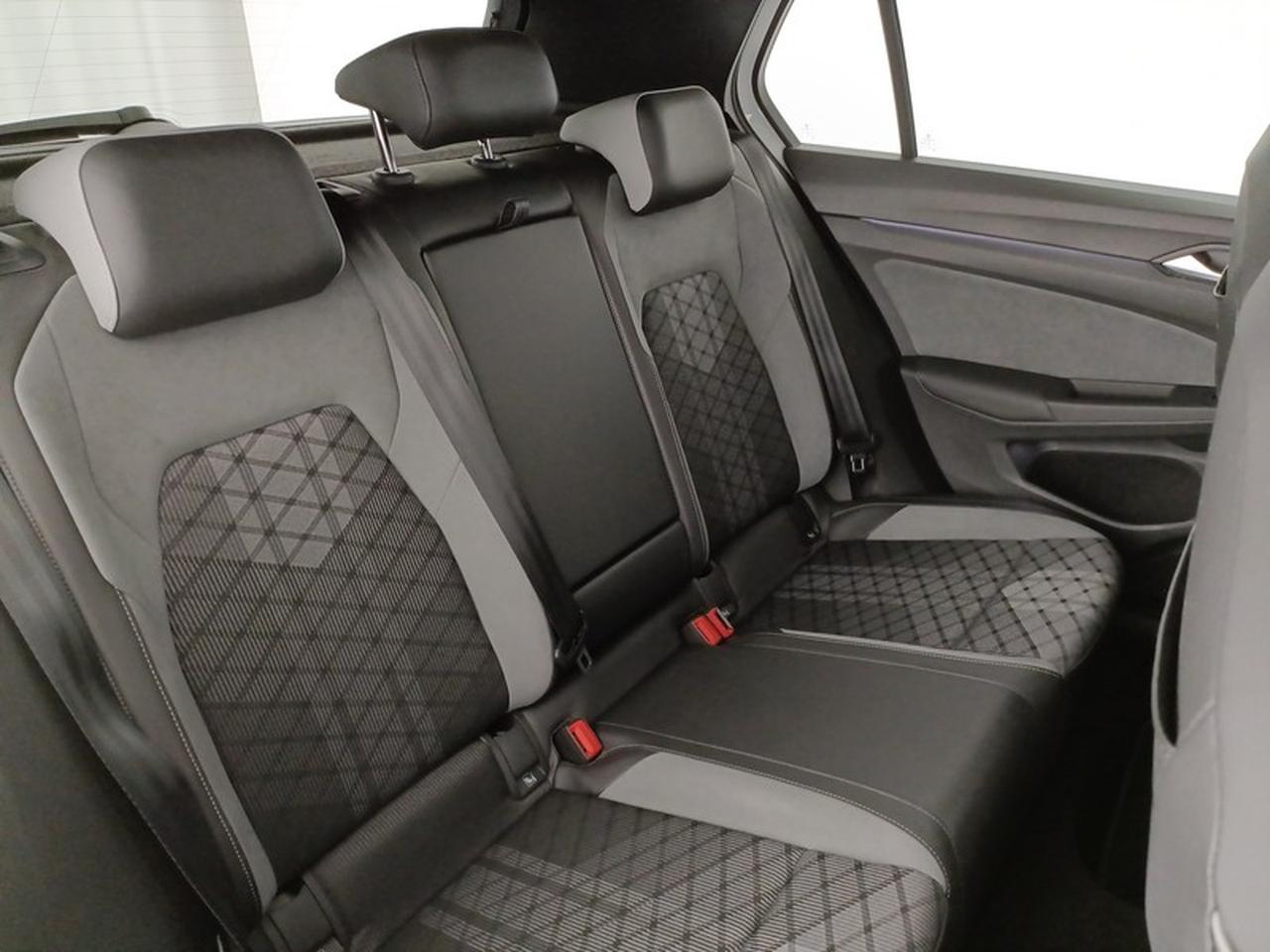 Volkswagen Golf 2.0 tdi r-line 4motion 150cv dsg