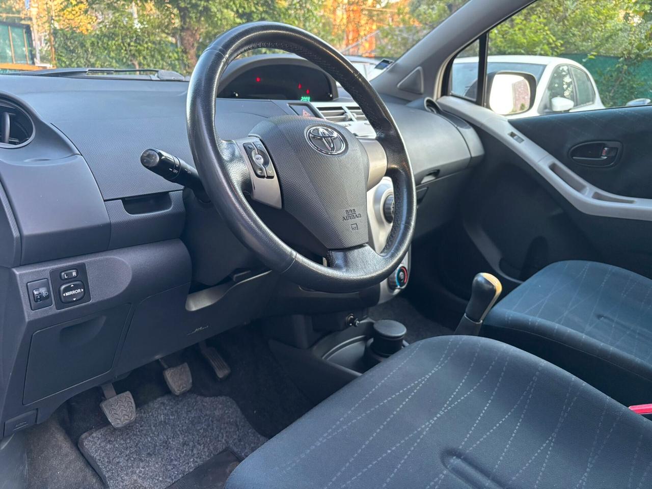 Toyota Yaris 1.3 5 porte Luna OK Neopatentati