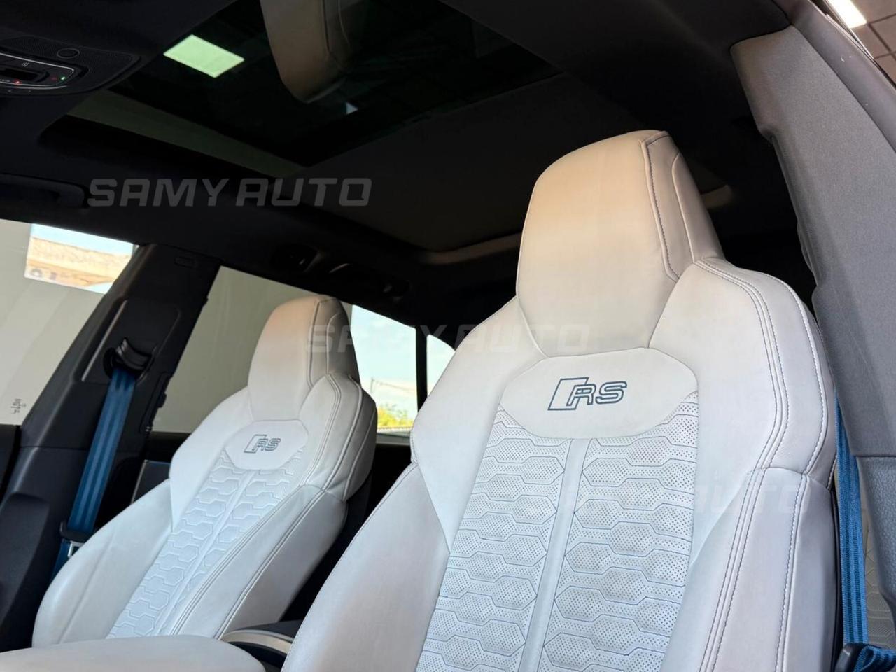 Audi Q8 RS TFSI V8 quattro tiptronic