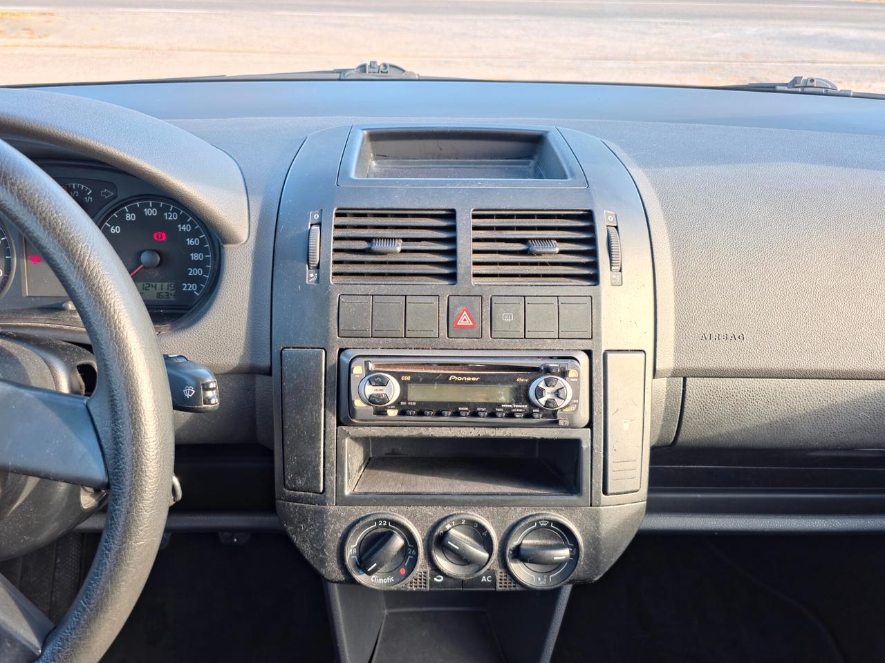 Volkswagen Polo 1.4 16V 5p. Trendline 2002-E4 Manuale NEO