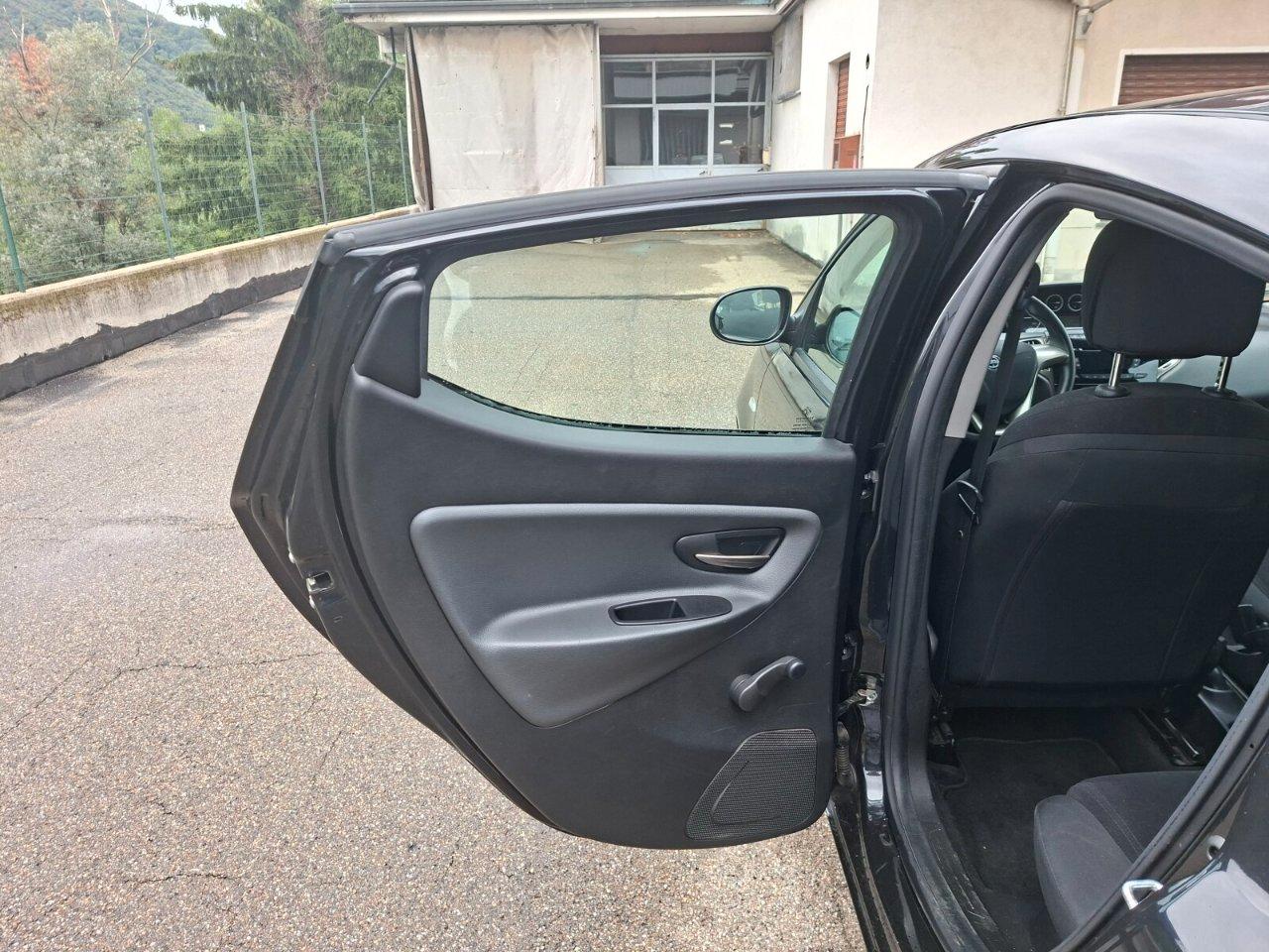 Lancia Ypsilon 5 Porte Ypsilon 1.2 Silver