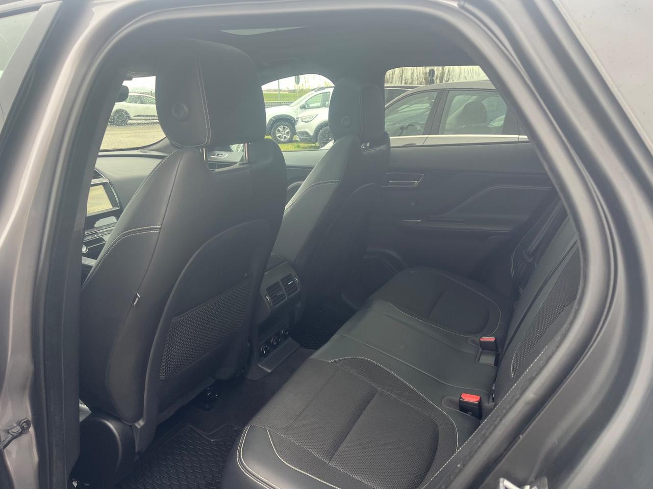 Jaguar F-Pace 2.0 D 180 CV AWD aut. R-Sport full optional