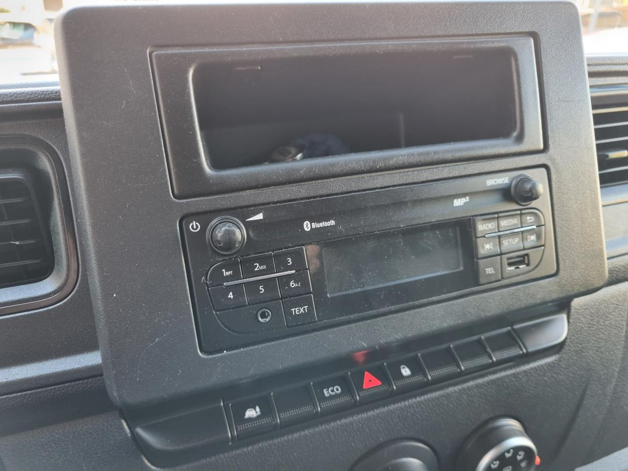 NISSAN NV400 35 2.3 dci 135cv