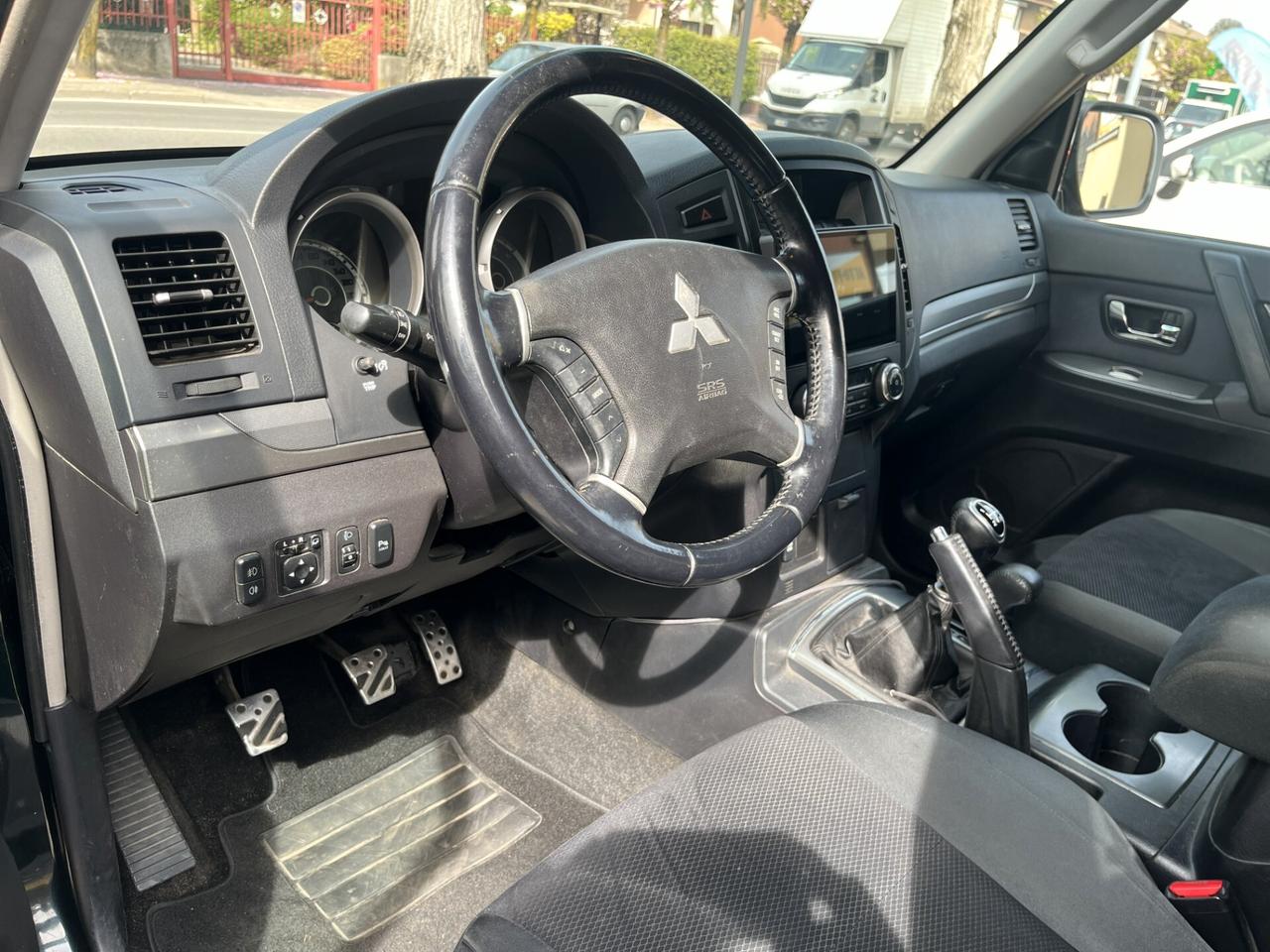 Mitsubishi Pajero 3.2 DI-D 16V 5p. Intense 7p