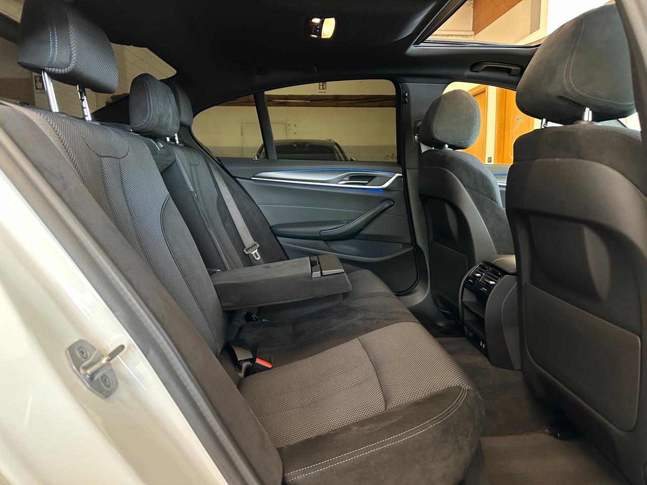 BMW 520D MHEV BERLINA MSPORT AUTO *TETTO*CARPLAY*LUCI*