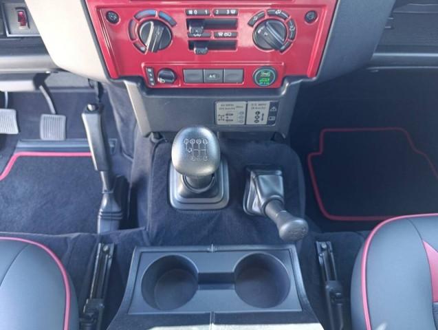 Land Rover Defender 90 SW 2.2 td SW