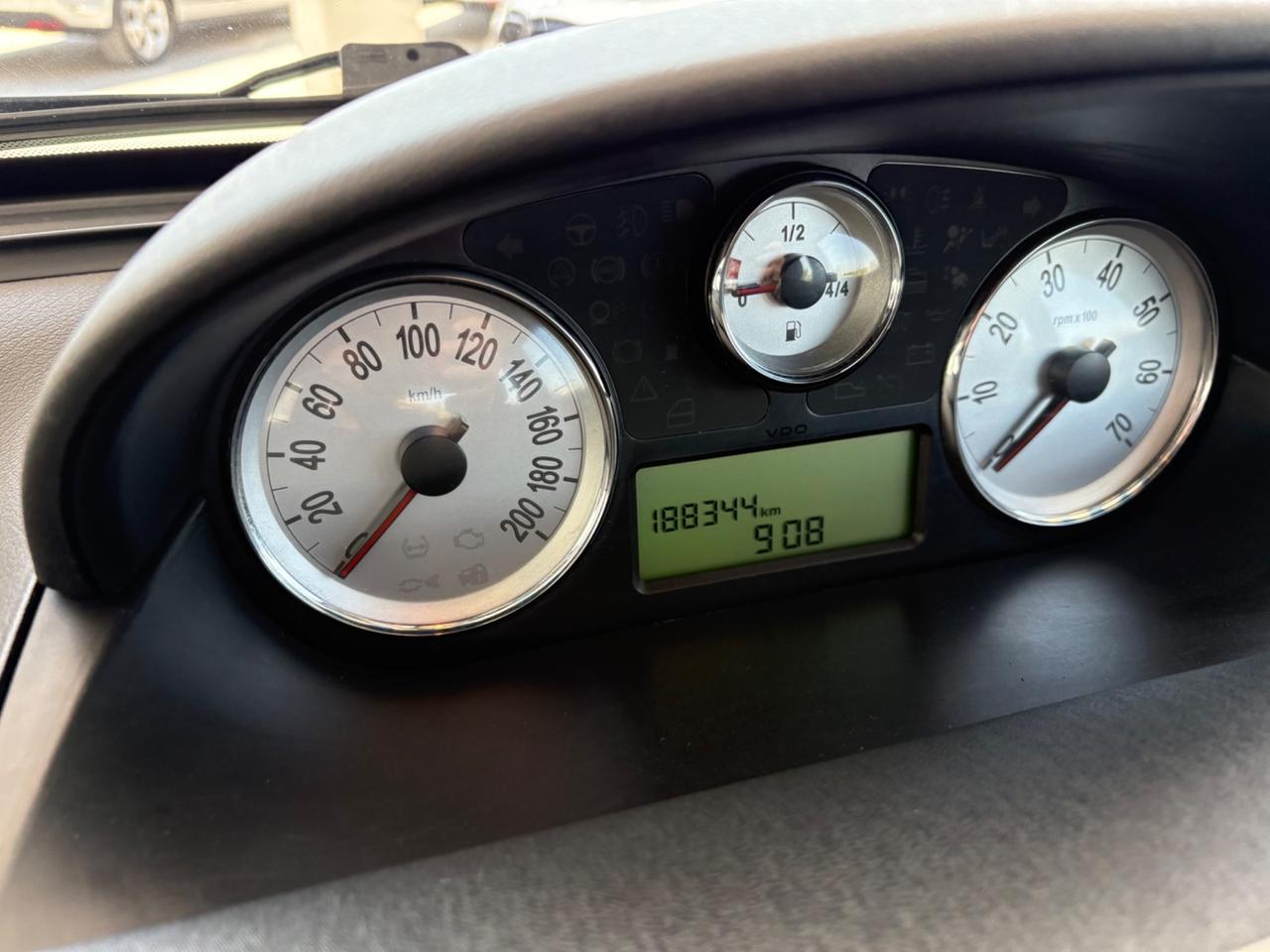 Lancia Ypsilon 1.2 69 CV Unyca