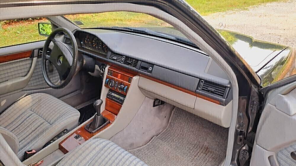 Mercedes-benz E 230 230 e clima