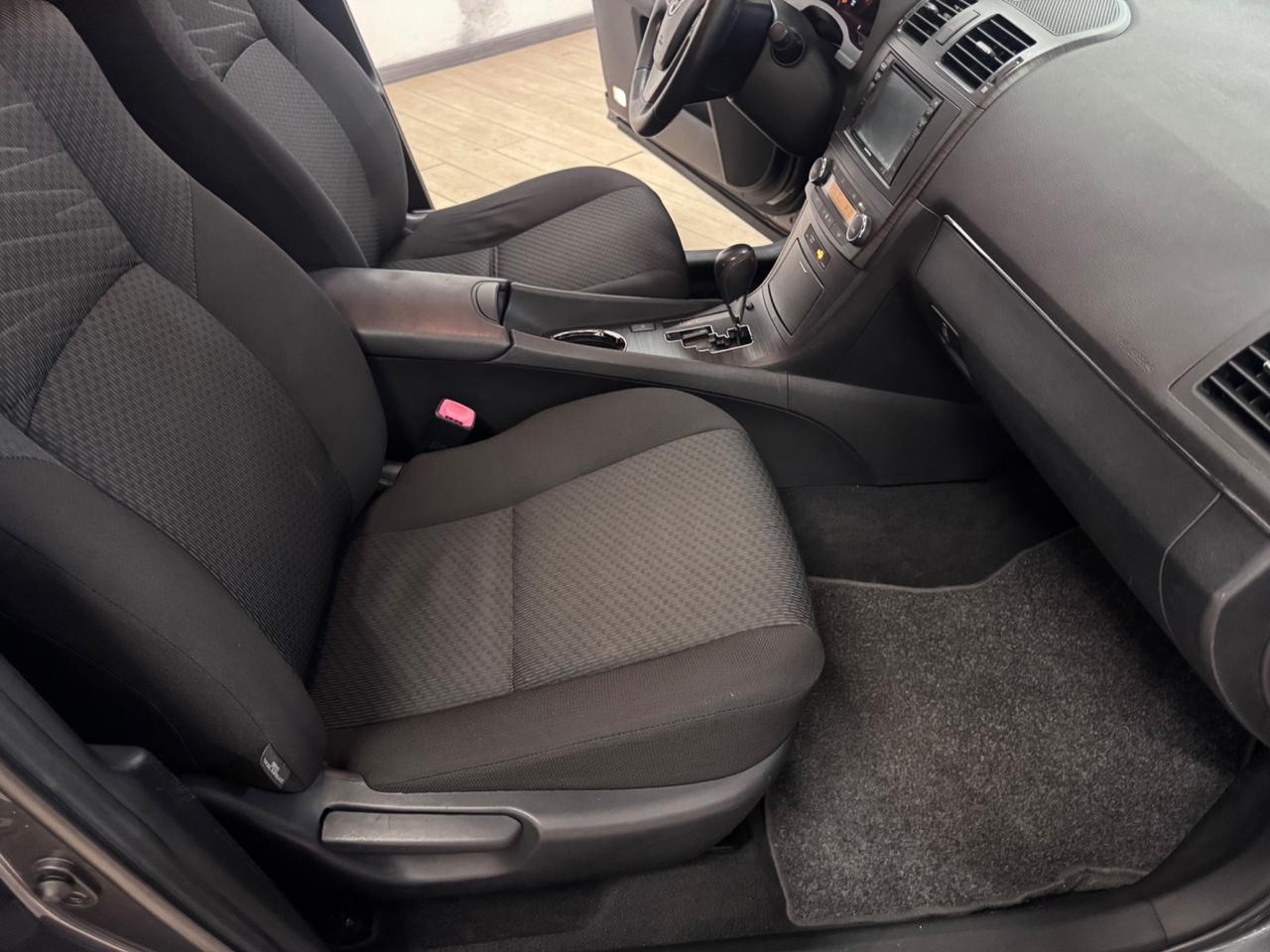 Toyota Avensis 1.8 Benzina-Automatica-Station-Garantita-Permute
