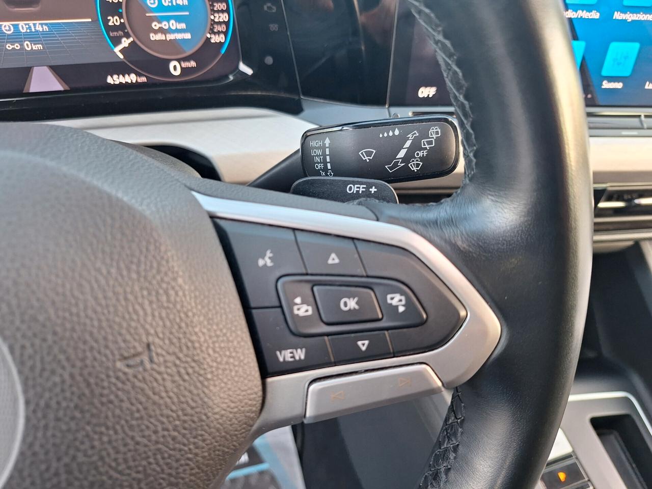 Volkswagen Golf LIFE TDI 115cv DSG NAV+RETROCAM. - 2022